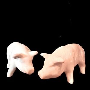Farmhouse Mini White Ceramic Pigs Figurine Set‎